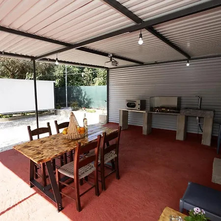 بيت للعطل Lemon Garden Camper *