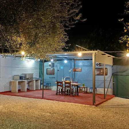Dom wakacyjny Lemon Garden Camper *