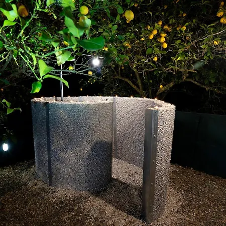 Dom wakacyjny Lemon Garden Camper