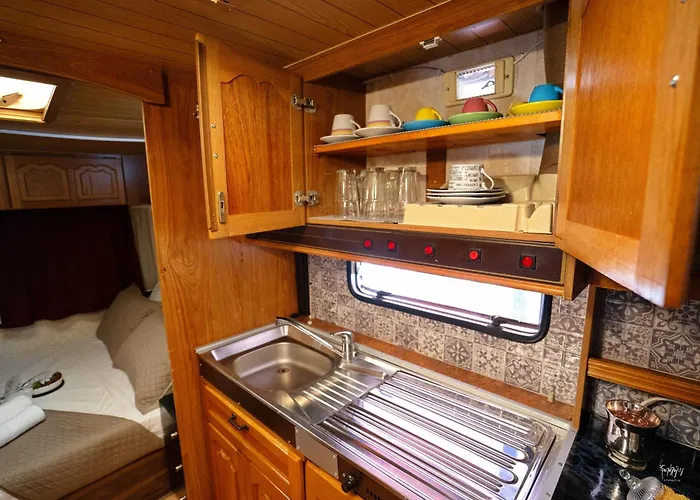 Lemon Garden Camper Дом отдыха Ханья