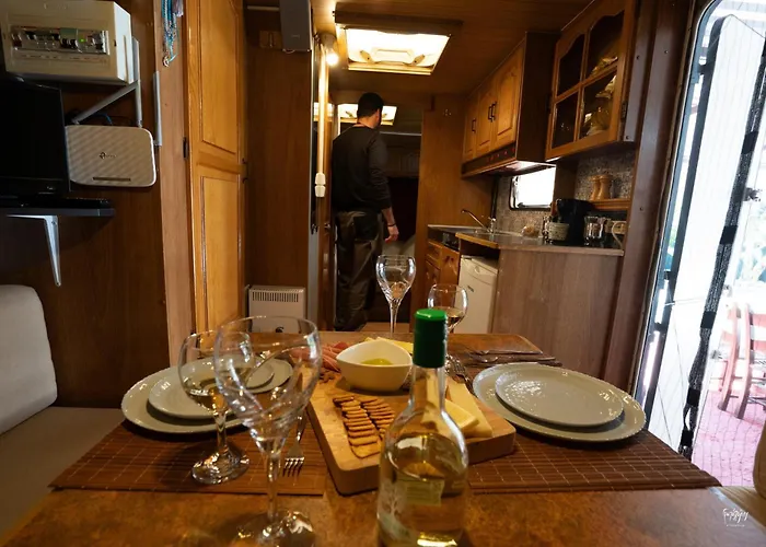 Дом отдыха Lemon Garden Camper Ханья