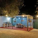 Lemon Garden Camper