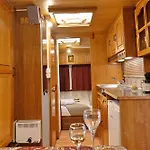 Lemon Garden Camper 펜션 *